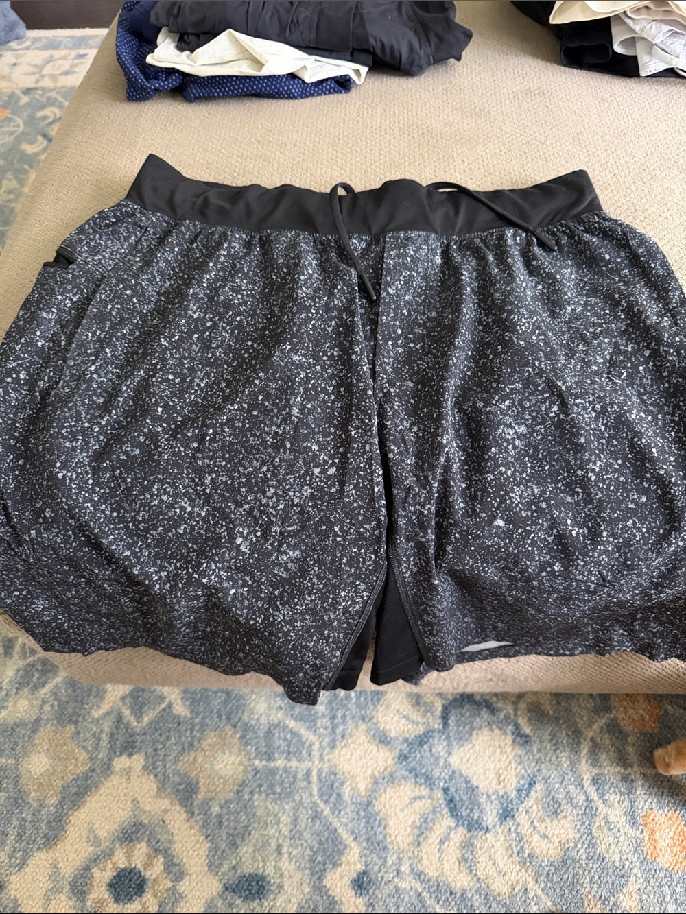 Men’s Lulu Lemon shorts